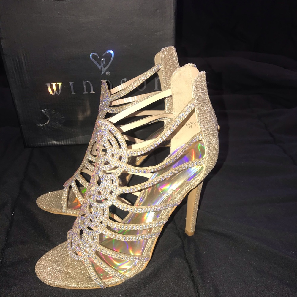 Heels - Picture 3 of 4